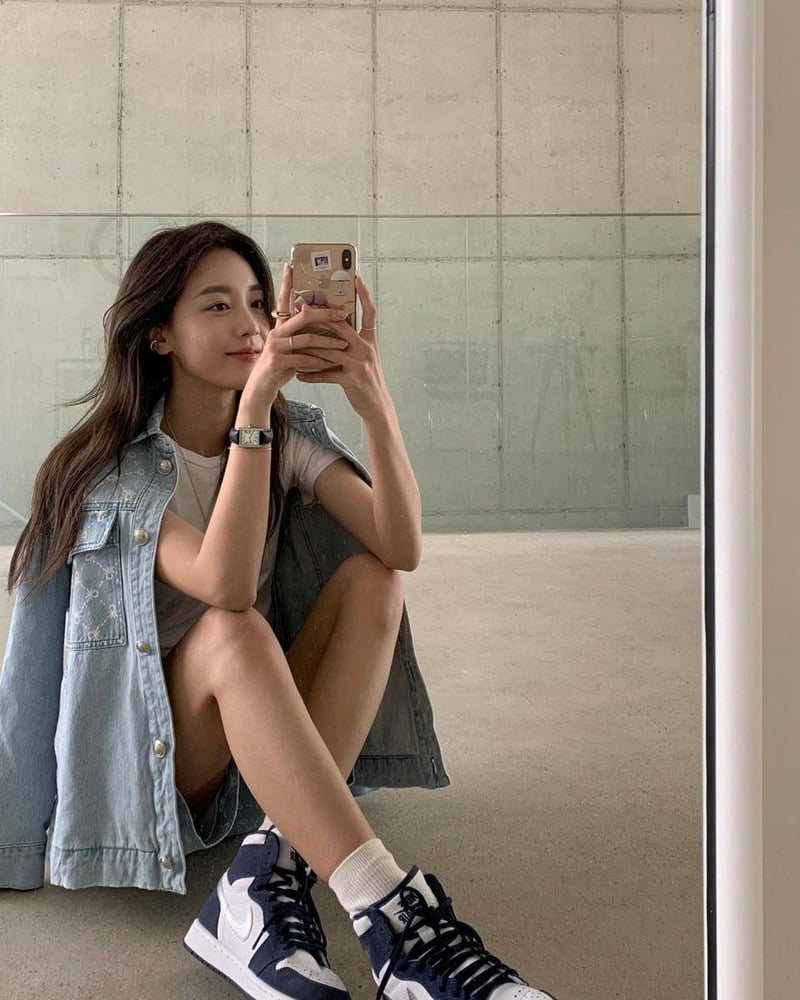 99+ Ảnh Gái Xinh Chụp Trước Gương Che Mặt Đẹp Nghiêng Nước Nghiêng Thành Những Bức Ảnh Gợi Cảm và Tuyệt Đẹp